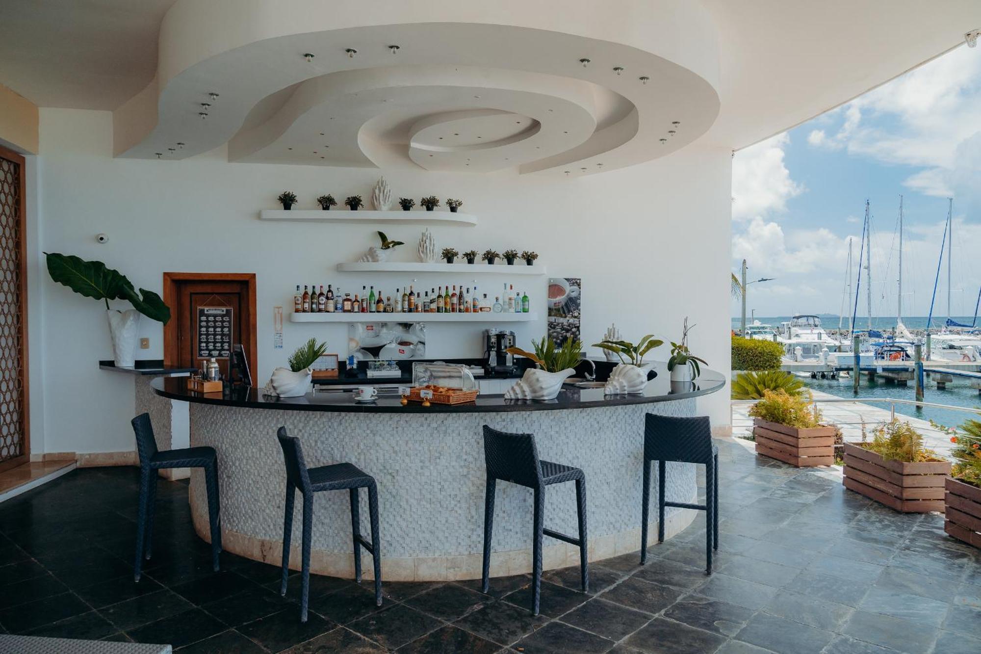 The Bannister Hotel & Yacht Club By Mint Samana المظهر الخارجي الصورة